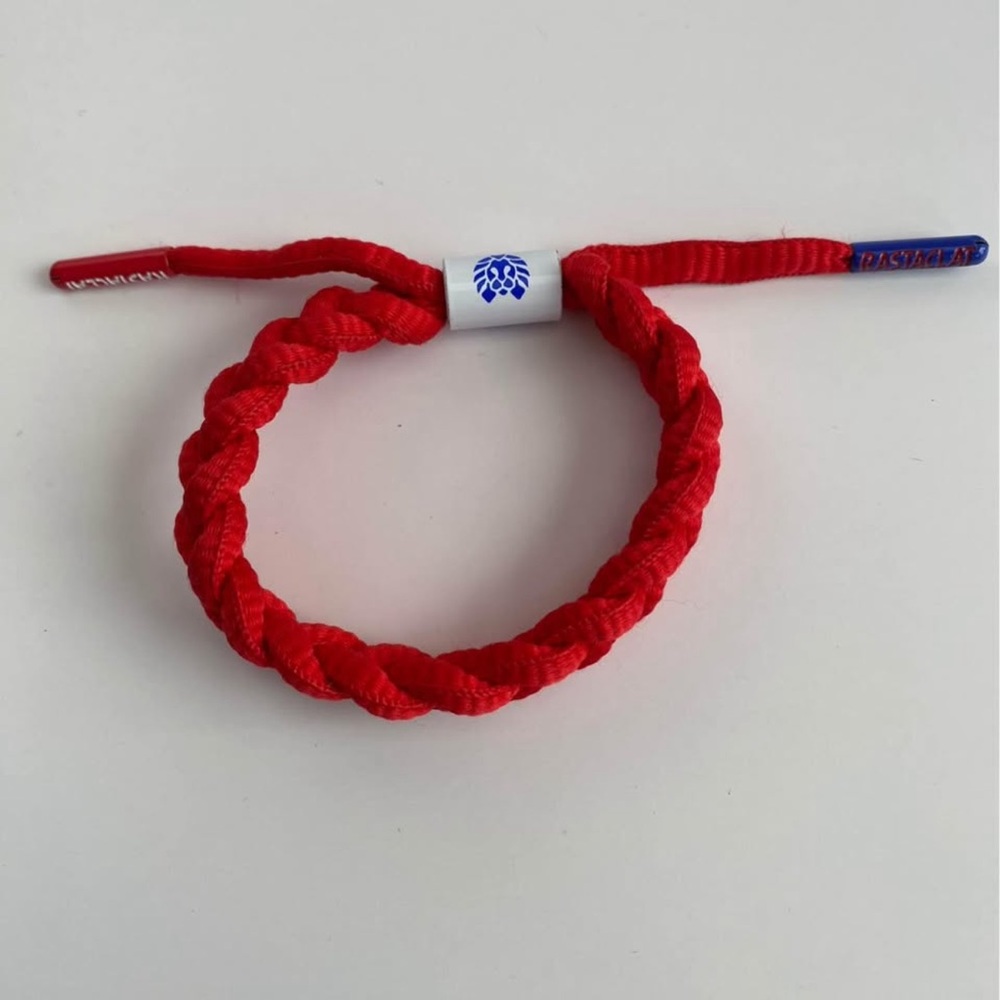 Bright red rastaclat